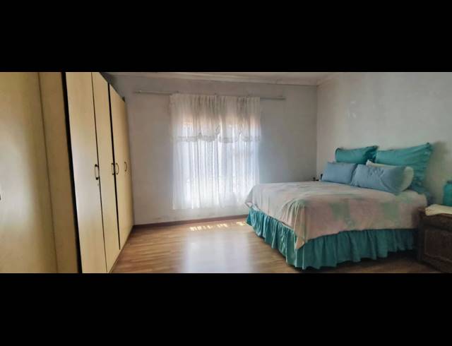 2 BEDROOM HOUSE FOR SALE IN TSHEPISONG